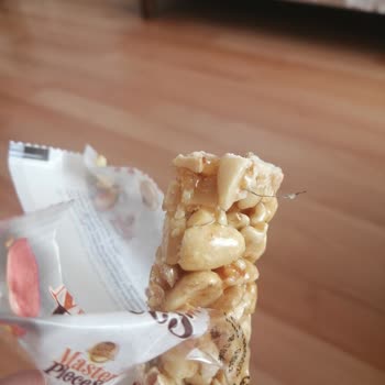 Gold Harvest Kuruyemiş Migros'tan Aldığım Krokanın İçinden Bulaşık Teli Çıktı!