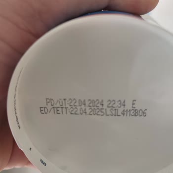 Şölen Ozmo Hoppo Yanık Görüntüsü Ve Çikolataları Akmış Dışına Sızmış.