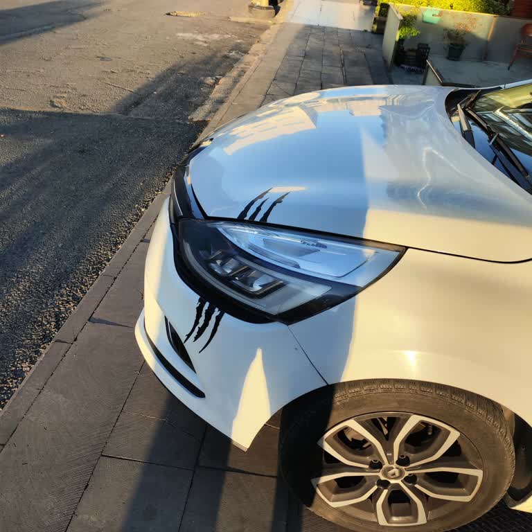 Renault Clio'nun LED Sorunu: Komşular Alay Ediyor!