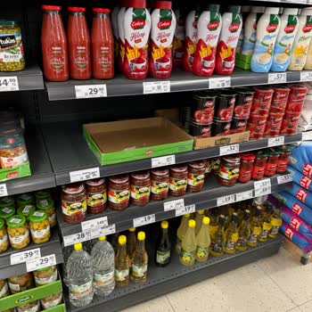 A101 Salça Kartonu Ve Altındaki Fiyat Uyuşmuyor. Çalışanlar Saygısız