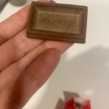 Ülker Napoliten Çikolata Beyazlamış Şekilde Bozuk Çıktı