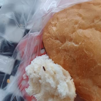 Unmaş Unlu Mamüller Ekmek İçinde Böcek Çıktı