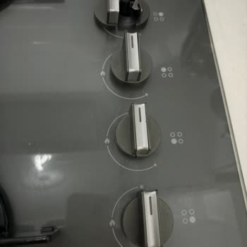 Beko Ankastre Ocak Gaz Ayar Düğmesi Kırık