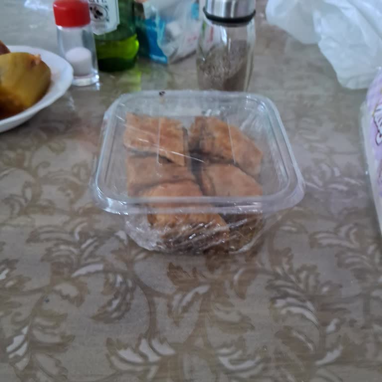 Migros Yemek Yarım Kg Baklava Yerine Yaklaşık 200-250 Gr Gönderilen Baklava.