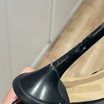 Nine West Topuğu Kırılan Ayakkabıyı Kabul Etmiyor