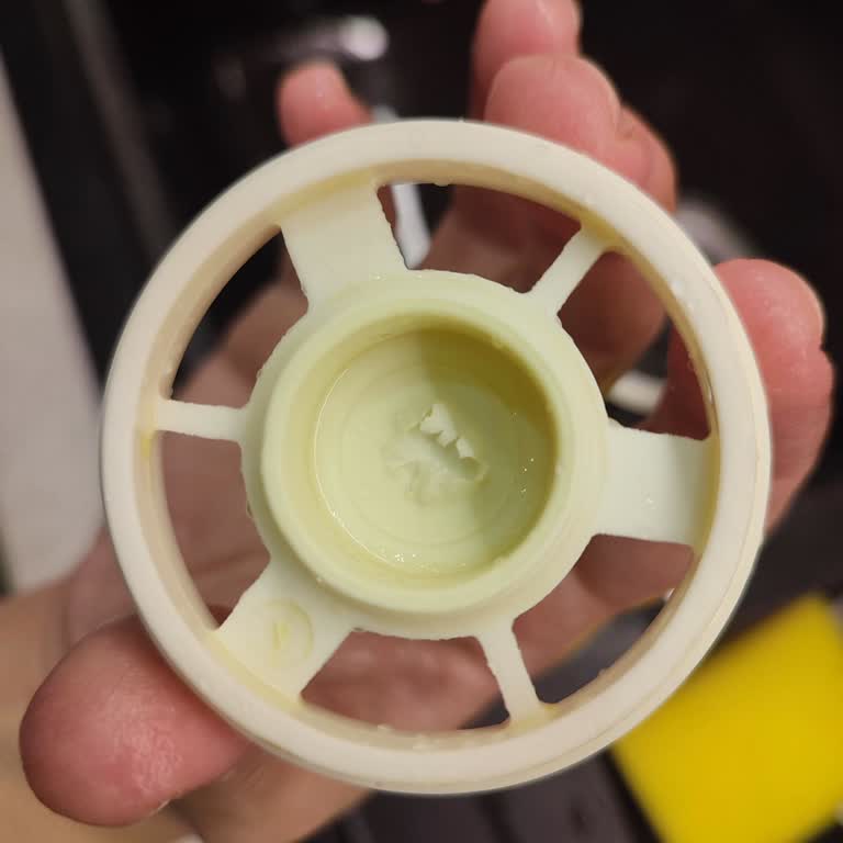 Tommee Tippee Tomme Tippee Biberon İç Ünitesinde Soyulma Ve Koku