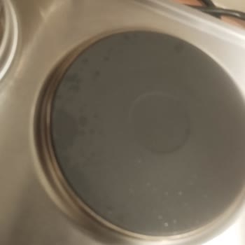 Beko Elektrikli Ocakta Kalıcı Lekeler Ve Bayi Sorunu