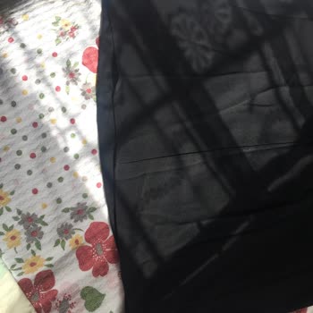 Emine Aydın Siyah Dahi İç Gösteriyor