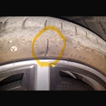 1 Aylık Aracın Bridgestone Turanza T005 Lastiğim Yarıldı