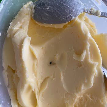 Hakmar Göynük Tereyağın İçinde Siyah Parçalar Çıktı