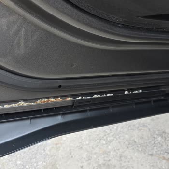 Citroen Refused to Paint Rusty Door on My C4 and Only Offered a Replacement