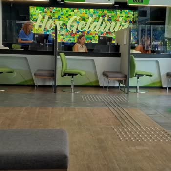 Garanti BBVA Bankada Sıra Beklemek