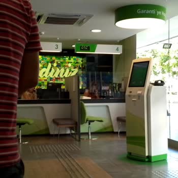 Garanti BBVA Bankada Sıra Beklemek