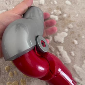 Dyson V12 Kutunun İçinden Çıkan Mobilya Adaptörü Garantiye Almıyorlar