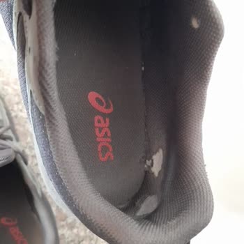 Asics Ürününün Arkasında Durmalı.