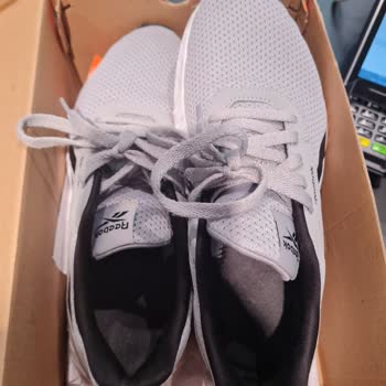 FLO In Street Mağazası Kusurlu Ürünü Değiştirmemesi...