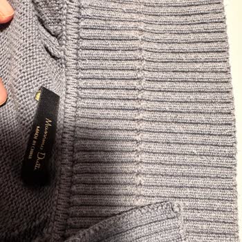 Massimo Dutti T-shirt Yakası Sorunu