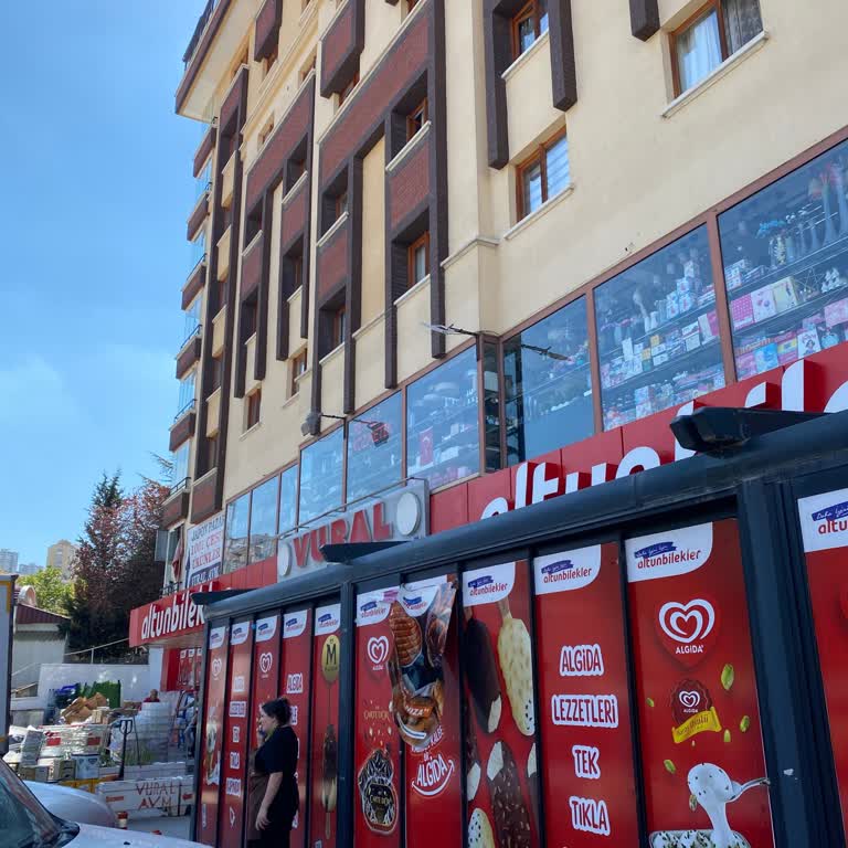 Altunbilekler Büyükesat Şube Kasiyer Nezaketsizliği