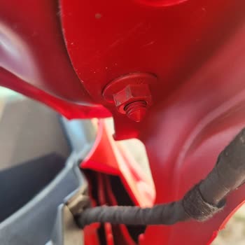 Sıfır Seat Arona Araç Kaput Sök Tak Cıktı Ve Arkasında Duran Yok