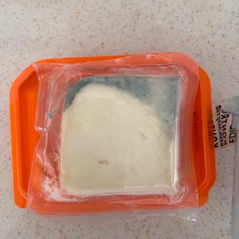 Tahsildaroğlu Peynir Paketi Kapalı Ve SKT Geçmeden Bozuldu