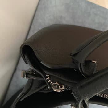 FLO Ayakkabı FLO Mağazasının Çantasının Sürekli Olarak Kopması