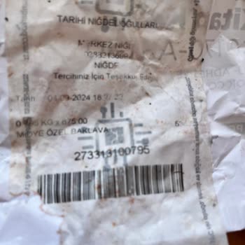 Tarihi Niğdelioğulları Baklavadan Çıkan Taş!