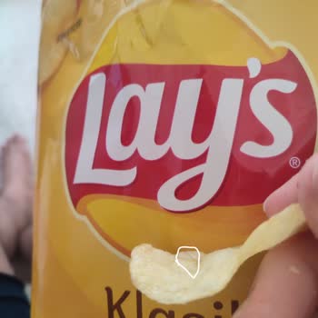 Lays Cipsten Kıl Çıktı