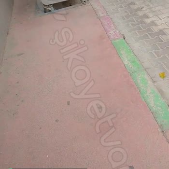 Menemen Belediyesi Çöp Kovası Yayaların Kaldırımında!