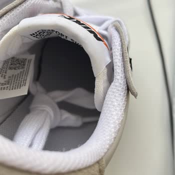 Sneakerslife.tr Nin Görselle Alakasız Ayakkabı Göndermesi