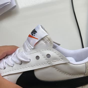 Sneakerslife.tr Nin Görselle Alakasız Ayakkabı Göndermesi
