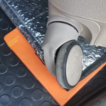 Lumberjack Valizin Kırılmış Tekerleği