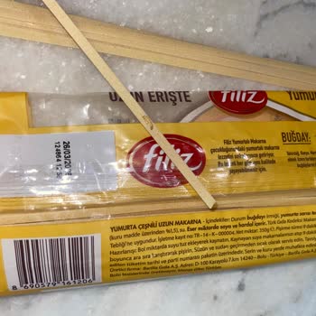 Filiz Makarna Dan Kurt Çıktı