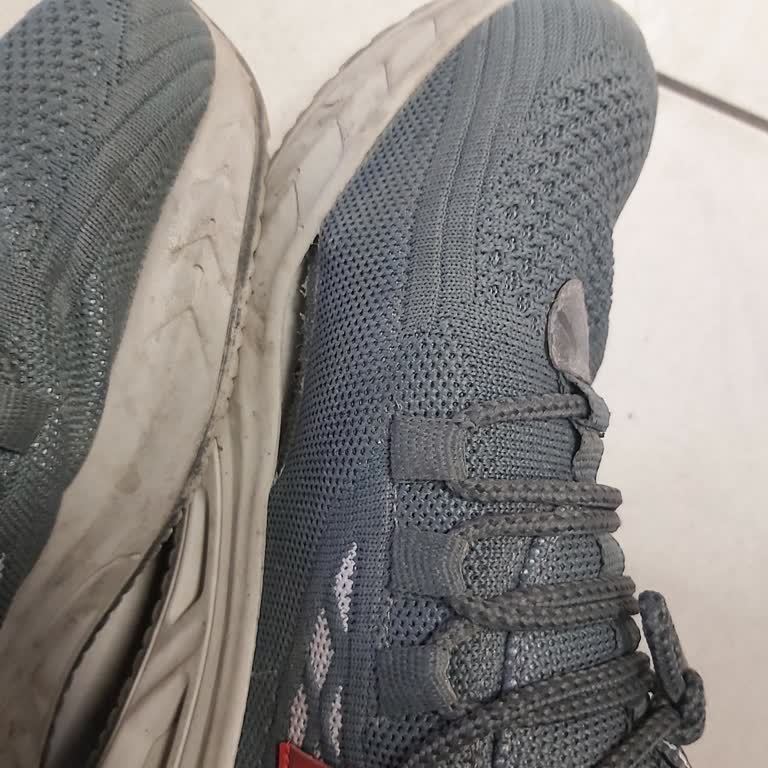 Marco Jamper Ayakkabı Tabanını Yapıştığı Kısmından Ayrılması