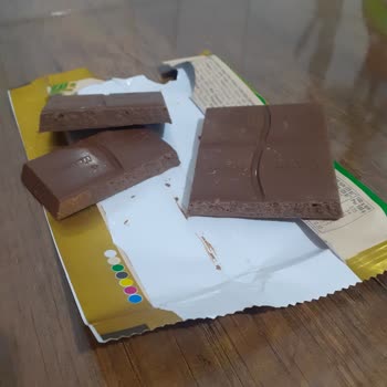 Ülker Dubai Çikolatasının İçinin Boş Çıkması