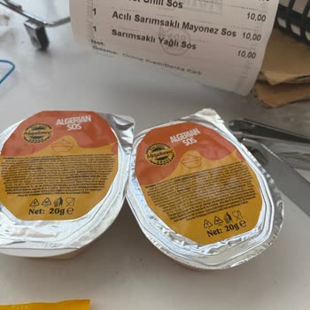 Çiğ Döner Ve Yanlış Soslar: Maydanoz Döner'den Hayal Kırıklığı