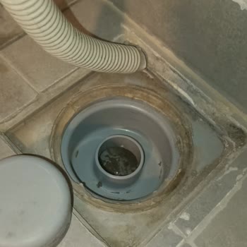 Ona İnşaat'tan Ev Aldık, 2.5 Yıldır Evde Lağım Kokusu Kokluyoruz.