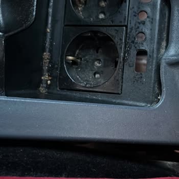 Kamil Koç  Aracın Kliması Bozuk Ve Araç Pislik İçinde!