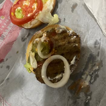 Burger King İnsanların Sağlıklarıyla Oynuyorlar Yemekleriyle!