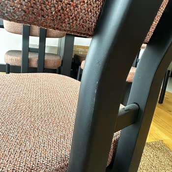 Kargılı Mobilya'dan Aldığımız Sandalyeler Hasarlı Geldi Ve Müşteri Hizmeti Yetersiz