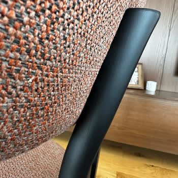 Kargılı Mobilya'dan Aldığımız Sandalyeler Hasarlı Geldi Ve Müşteri Hizmeti Yetersiz