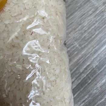 A101 Ovadan Marka Pirinç İçerisinde Böcekler Saltanat Kurmuş