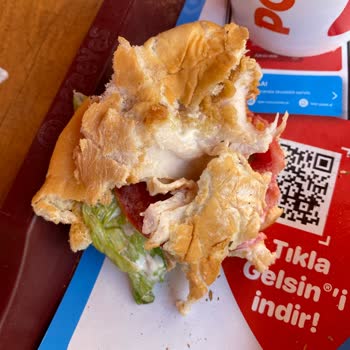 Venezia Mega Outlet Popeyes Zehirlenme Garantili Yemek Mekanı