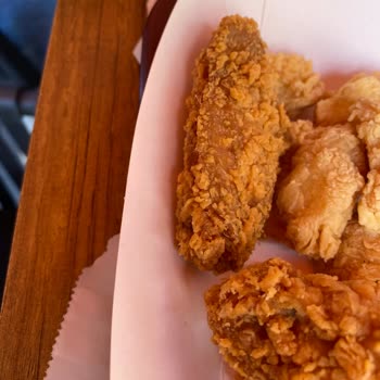 Venezia Mega Outlet Popeyes Zehirlenme Garantili Yemek Mekanı