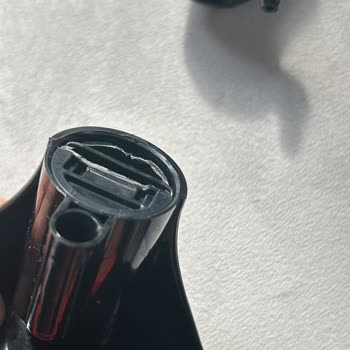 Bissell Koltuk Yıkama Makinemin Başlığı Kırıldı