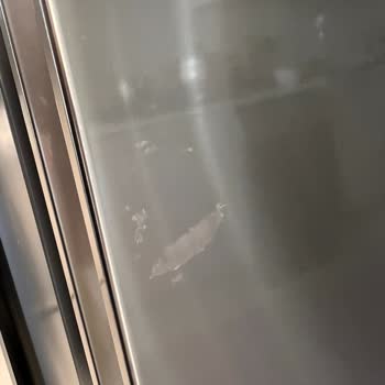 Bosch Marka Buzdolabı Yüzey Soyulması