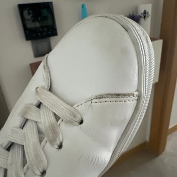 Guess Ayakkabı Şikayet Var