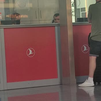 Problemas con el Personal de Turkish Airlines en el Aeropuerto de Podgorica