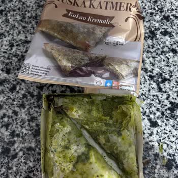 File Market Küflü Katmer Sattı