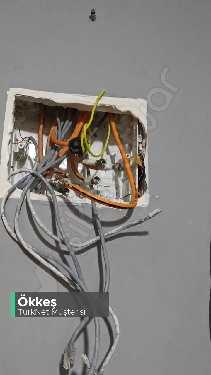 TurkNet Şikayet İlgisizlik,  Saha Ekiplerinin İş Bilmezliği! videonun kapak resmi