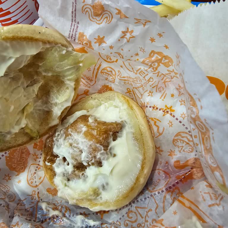 Popeyes'tan Çiğ Tavuk Ve Eksik Menü Şoku